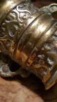 ancien-mortier-bronze-gros-plan