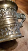 mortier-ancien-en-bronze