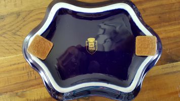 boite-en-porcelaine-dessous-marque