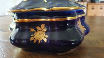 bonbonniere-porcelaine-limoges-bleu-cobalt
