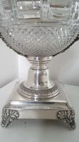 drageoir-sur-pied-metal-argente-cristal-taille